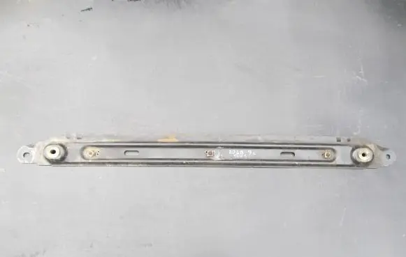 Peugeot 5008 Radiator support slam panel bracket D04S44