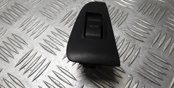 Toyota Avensis T250 Electric window control switch 7427105020
