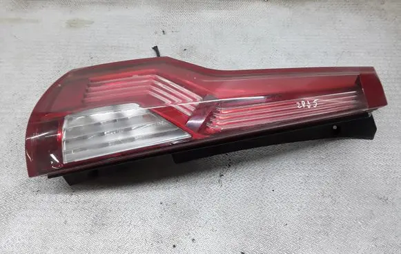 Citroen C4 Grand Picasso Rear/tail lights 00946601LI
