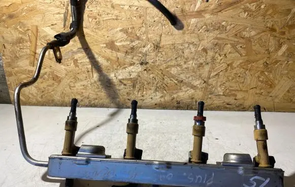 Toyota Prius (XW30) Fuel main line pipe
