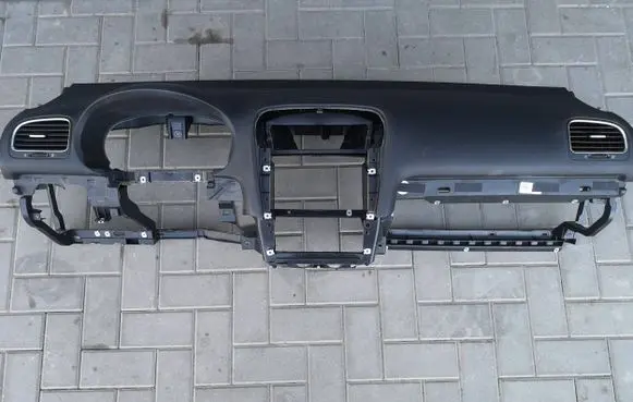 Volkswagen Golf VI Dashboard 5N0010718F