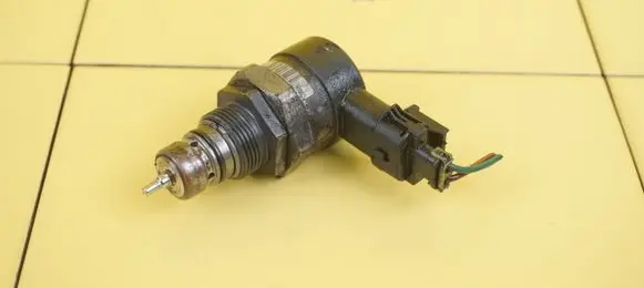 Hyundai Santa Fe Fuel pressure sensor 0281006037 D4HB