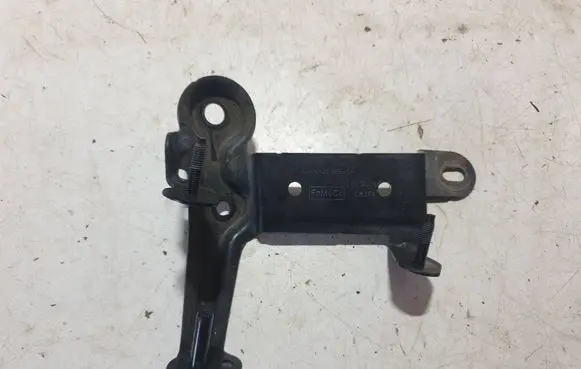 Volvo XC60 ABS pump bracket 6G9N2B389CF C83FA