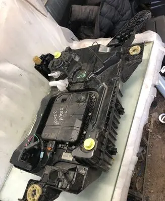 Opel Astra L AdBlue liquid reservoir 9826092080