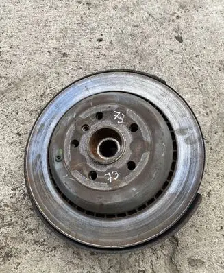 Mercedes-Benz R W251 Rear wheel hub 7225
