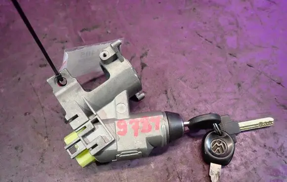 Volkswagen Golf III Ignition lock 