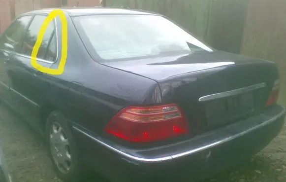 Honda Legend III KA9 Rear vent window glass AS2