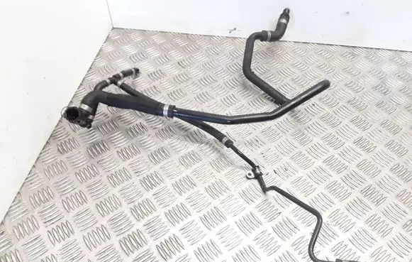 Mercedes-Benz E W212 Engine coolant pipe/hose A2125010024