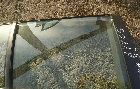 BMW 5 GT F07 Rear door window glass
