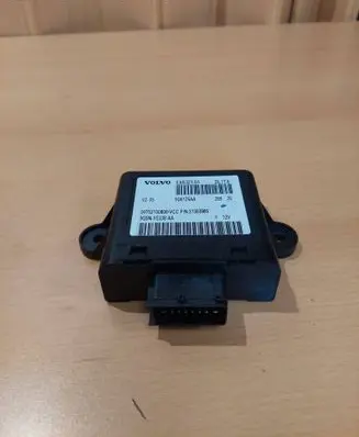Volvo V70 Fuel injection pump control unit/module 31303995
