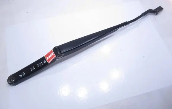 Volkswagen PASSAT B7 Front wiper blade arm 3AB955409