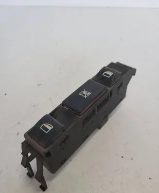BMW 3 E46 Electric window control switch 61318381518