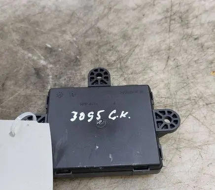 Volvo V60 Door control unit/module AV6N14C236AB 31343872 AV6N14C068AE
