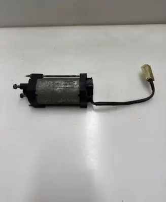 BMW 5 E34 Seat adjustment motor 8351630 521083516309