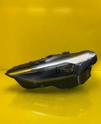 Audi A5 Headlight/headlamp 8B3941011K