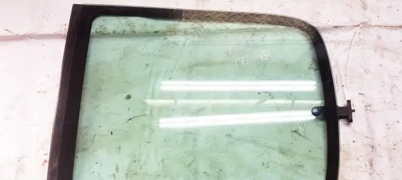 Peugeot Partner Rear side window