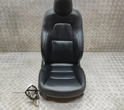 Tesla Model Y Front passenger seat 1758652C1A