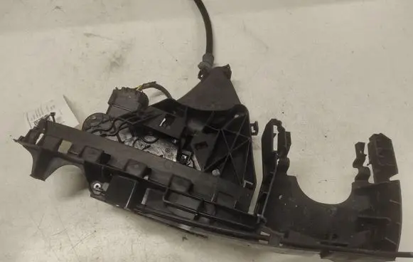 Volvo V50 Front door lock 240007408 985914 30699109