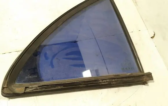 Mercedes-Benz E W211 Rear door window glass 43R000262 DOT18AS2M527