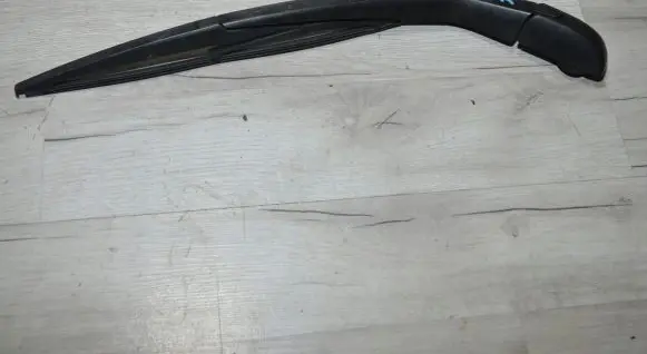 Fiat Freemont Rear wiper blade arm