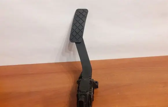 Volkswagen Golf VII Accelerator throttle pedal 10884 5Q2723503D