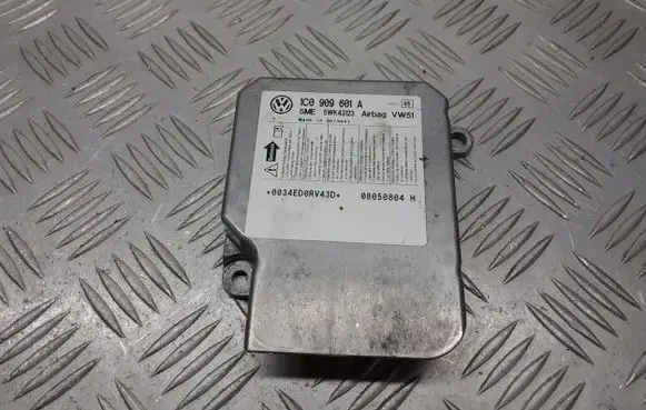 Skoda Fabia Mk1 (6Y) Airbag control unit/module 1C0909601A