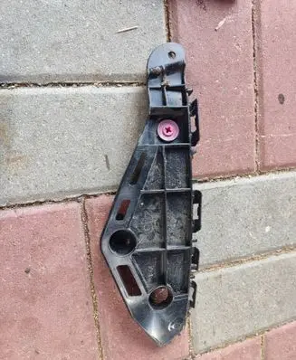 Lexus RX 450H Fender mounting bracket 52595