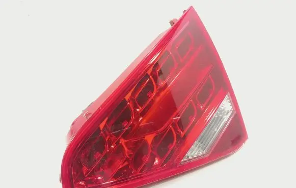 Audi A5 8T 8F Tailgate rear/tail lights 8T0945094A