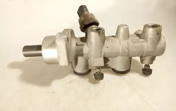 Audi TT Mk1 Master brake cylinder 0204221731