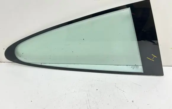 Porsche 911 997 Side middle window/glass 