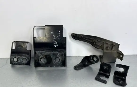 Jaguar F-Pace Fender mounting bracket HK8316291BB HK8316A143AB HK8316151AB