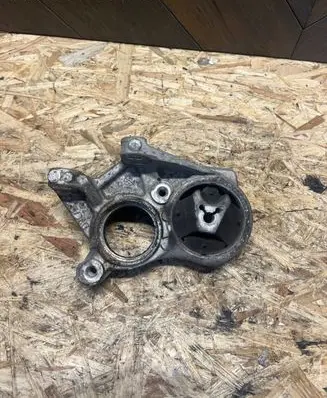 Citroen Berlingo Engine mount bracket 9684500180
