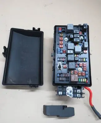 Opel Insignia A Fuse box set 13485545 00053228115
