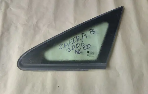 Opel Zafira B Front door vent window glass four-door 