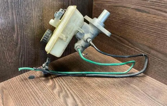 Renault Laguna II Master brake cylinder 7701208713