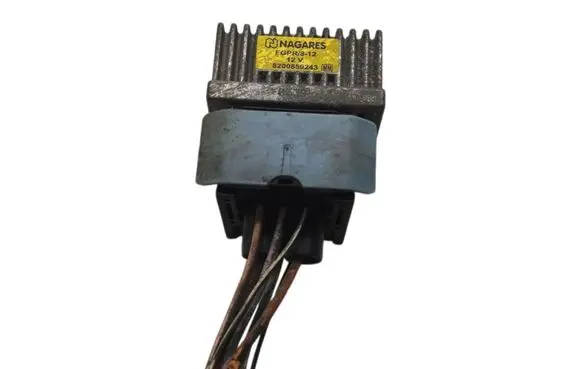 Opel Movano B Glow plug pre-heat relay 8200859243