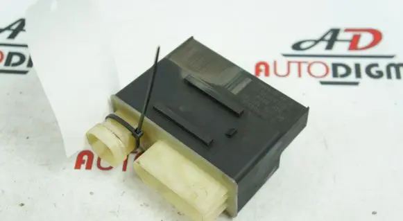 Peugeot 3008 II Coolant fan relay 9801916680