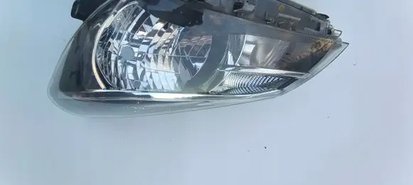 Toyota Yaris Headlight/headlamp