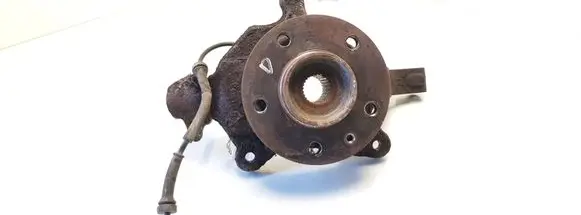 Nissan Primastar Front wheel hub