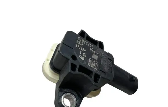 Jeep Renegade Airbag deployment crash/impact sensor 51943478 171124 3115