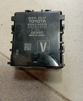 Toyota Sienna XL40 IV Window wiper relay 8594045030