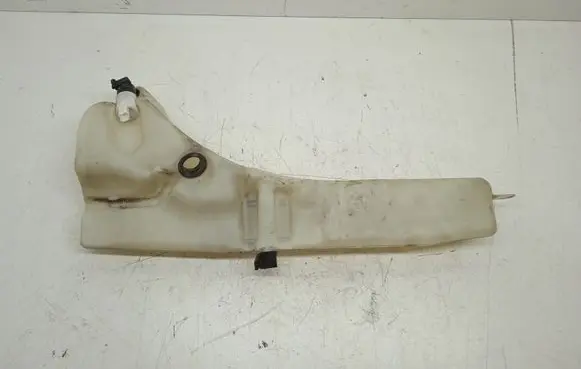 Windshield washer fluid reservoir/tank