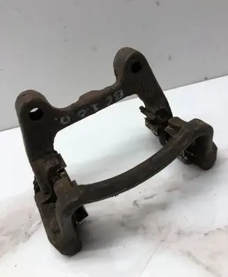 Volkswagen PASSAT B6 Brake caliper pad carrier rear