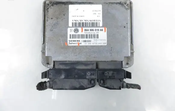 Volkswagen Golf IV Engine control unit/module 5WP4417 06A906019AK