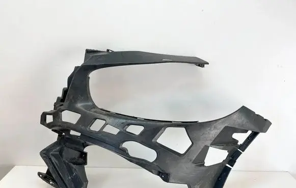 Mercedes-Benz SL R231 Front bumper mounting bracket A2318852100 2318852100