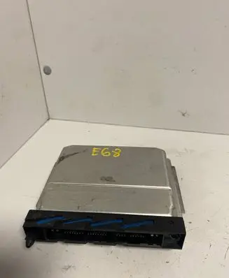 Volvo V70 Engine control unit/module 08667710A 0281010319 28SA5015