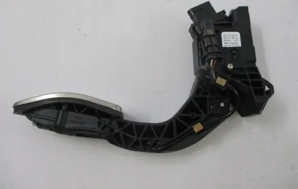 Audi A3 S3 A3 Sportback 8P Accelerator throttle pedal 4N1723523A