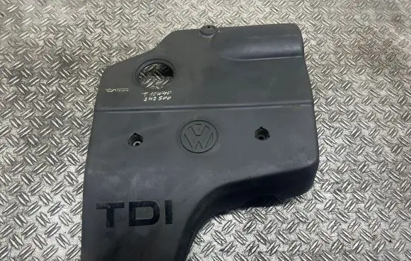 Volkswagen PASSAT B5 Engine cover (trim) 028103935