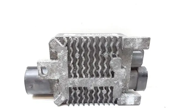 Volvo S80 Fan control module 940002904