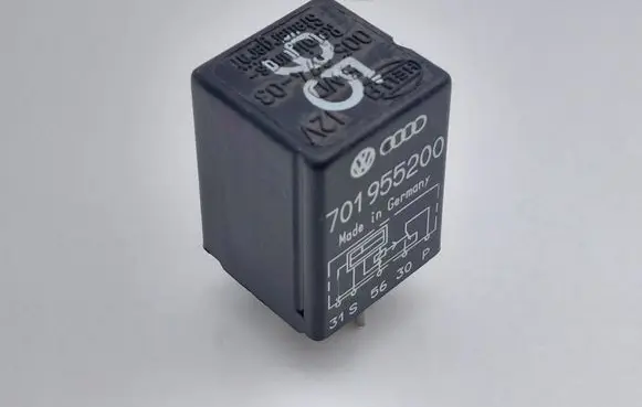 Seat Alhambra (Mk1) Other relay 701955200